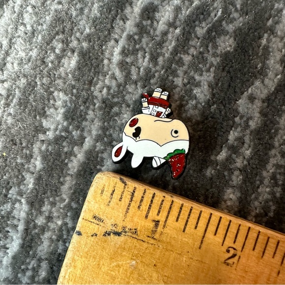 Animal Crossing Pin New Horizons Merengue Enamel
Strawberry Rhino Bag Pin Cute - Picture 7 of 7